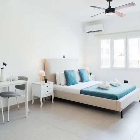 Modern 2 Walk To Beach, Shops & Dining By Cyprus Horizons * Limassol