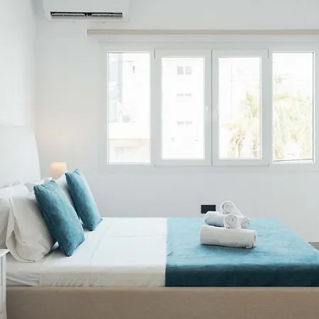 Modern 2 Walk To Beach, Shops & Dining By Cyprus Horizons Apartment Limassol