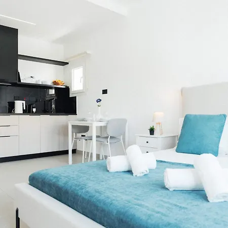 Modern 2 Walk To Beach, Shops & Dining By Cyprus Horizons Apartment Limassol